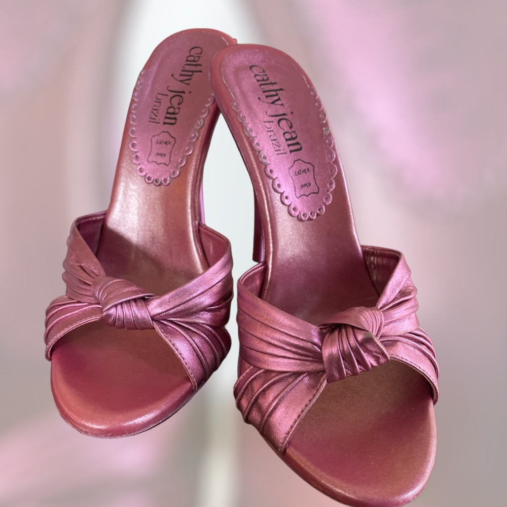 Cathy Jean Metallic Heels (NWOT)